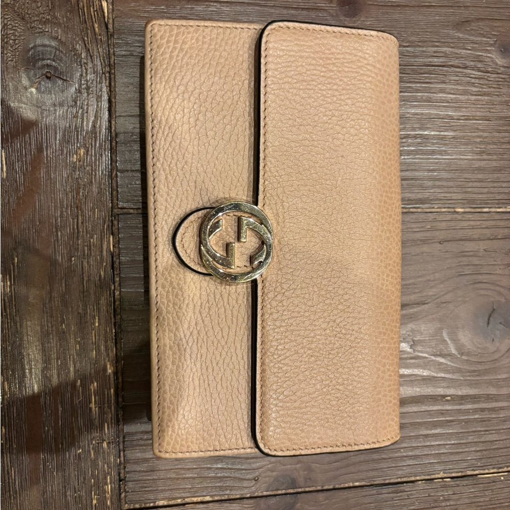 Gucci Beige Leather Wallet on Chain